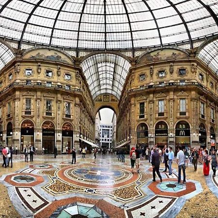 Appartamento Con Terrazzo A Gorgonzola Bagian luar foto