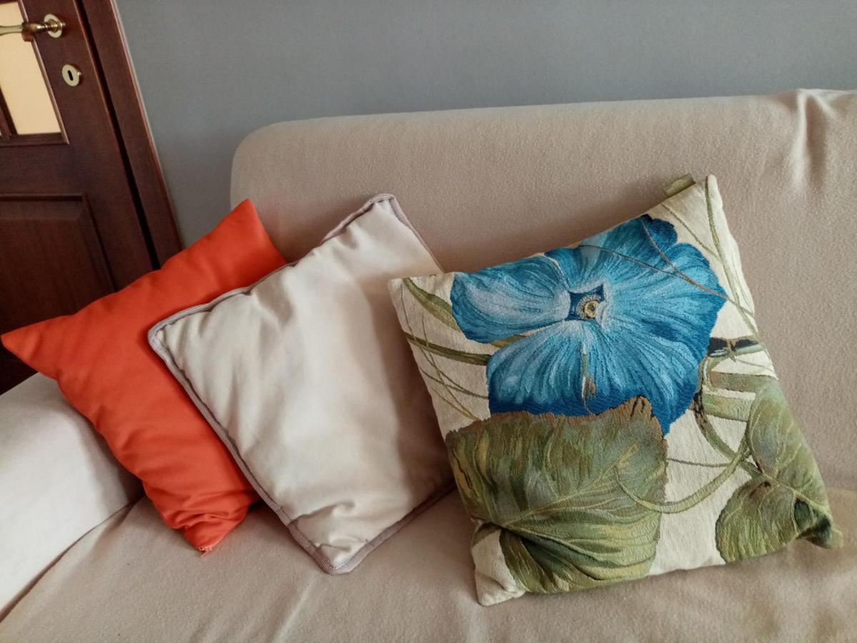 Appartamento Con Terrazzo A Gorgonzola Bagian luar foto