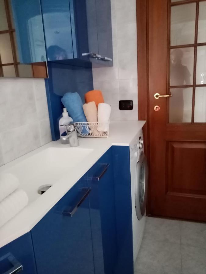 Appartamento Con Terrazzo A Gorgonzola Bagian luar foto